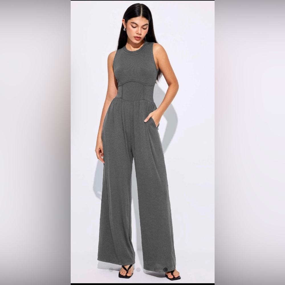 SOLID SLEEVELESS WIDE LEG JUMPSUIT
